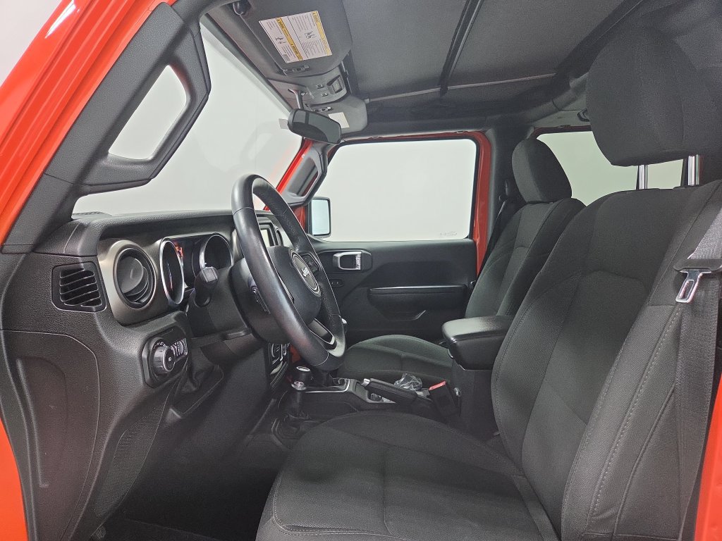 Used 2018 Jeep Wrangler Unlimited Sport S AWD/4WD image 2