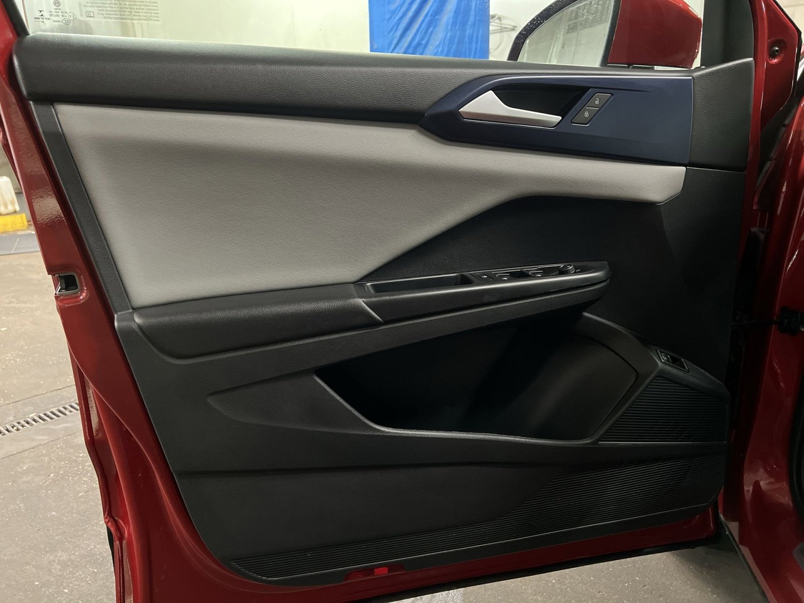 Used 2022 Volkswagen Taos SE image 14