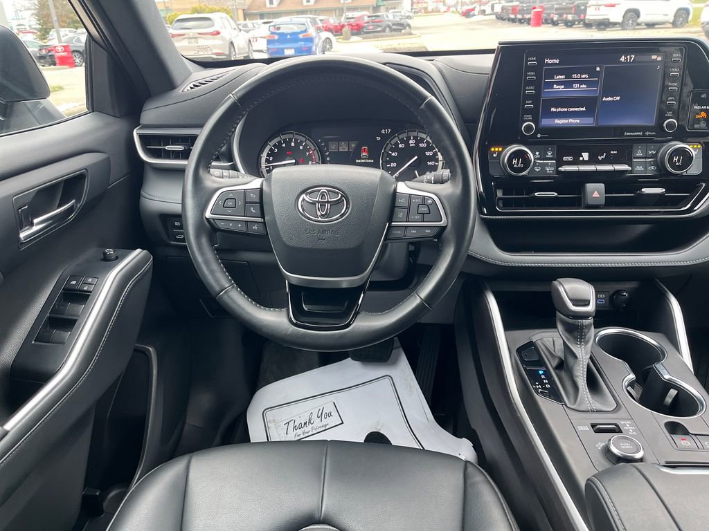 Used 2022 Toyota Highlander XSE image 14
