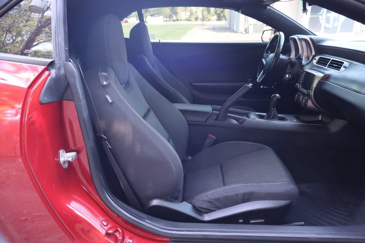 Used 2014 Chevrolet Camaro LT RWD image 23