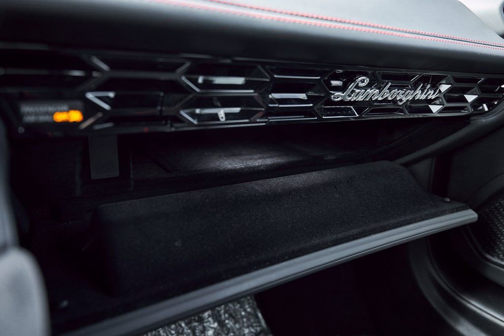 Used 2020 Lamborghini Huracan EVO image 68