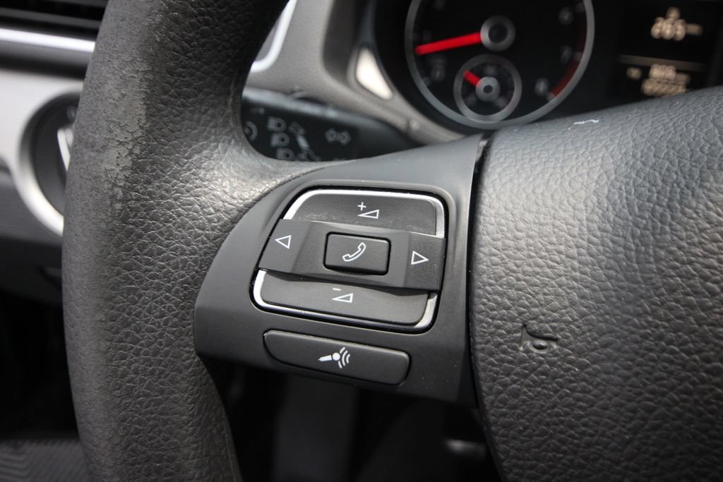 Used 2013 Volkswagen Passat 2.5 S FWD image 18