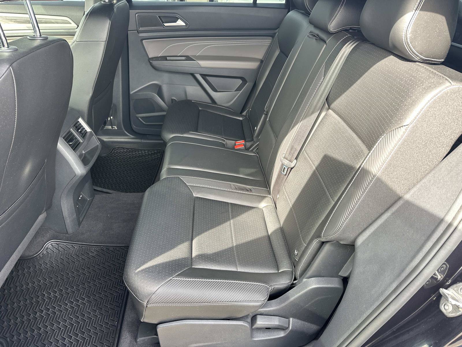 Used 2022 Volkswagen Atlas Cross Sport SE AWD/4WD image 11