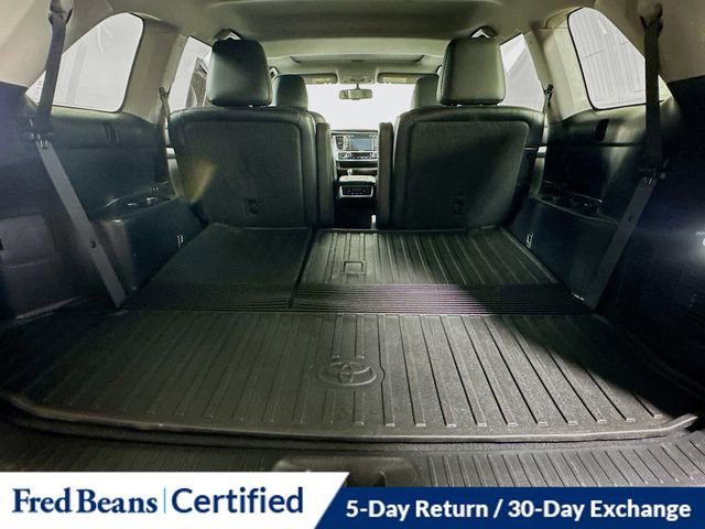 Used 2015 Toyota Highlander XLE image 29