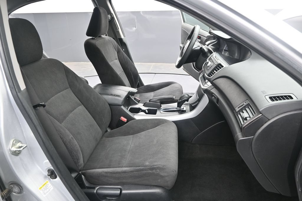 Used 2013 Honda Accord EX image 24