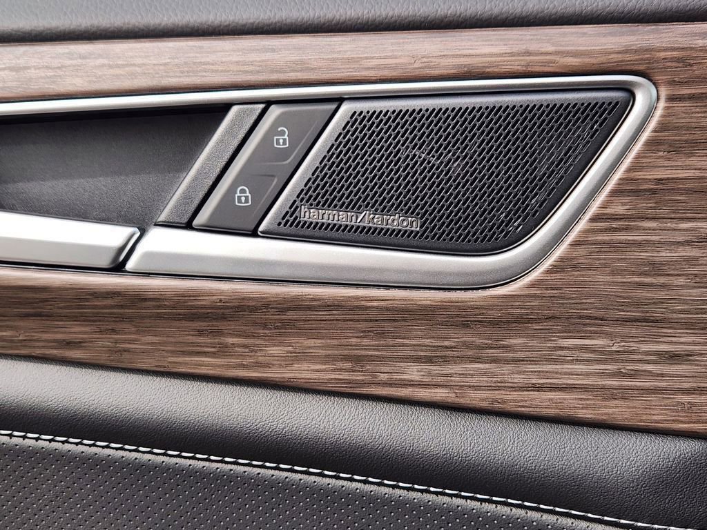 New 2026 Volkswagen Atlas SEL Premium R-Line image 5