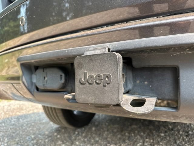 Used 2021 Jeep Grand Cherokee Laredo X AWD/4WD image 24