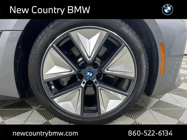 Used 2023 BMW i4 eDrive35 w/ Premium Package RWD image 9