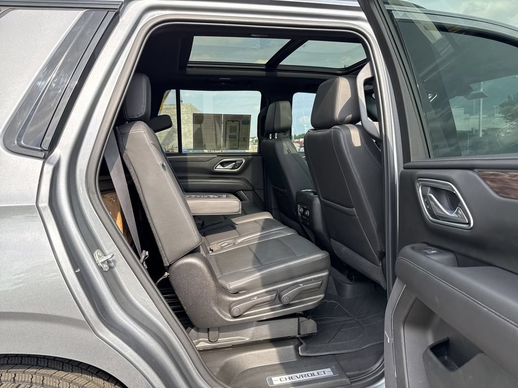 Used 2021 Chevrolet Tahoe Z71 w/ Z71 Signature Package AWD/4WD image 39