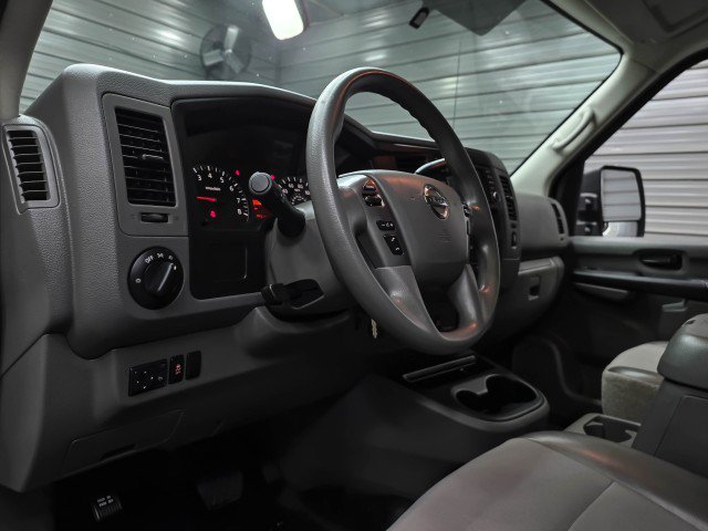 Used 2017 Nissan NV 3500 SL w/ Technology Package RWD image 13