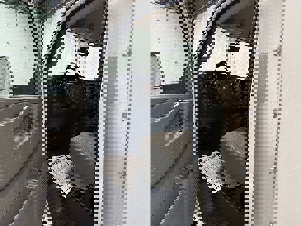 Used 2022 Chevrolet Express 3500 w/ Power Convenience Package image 10