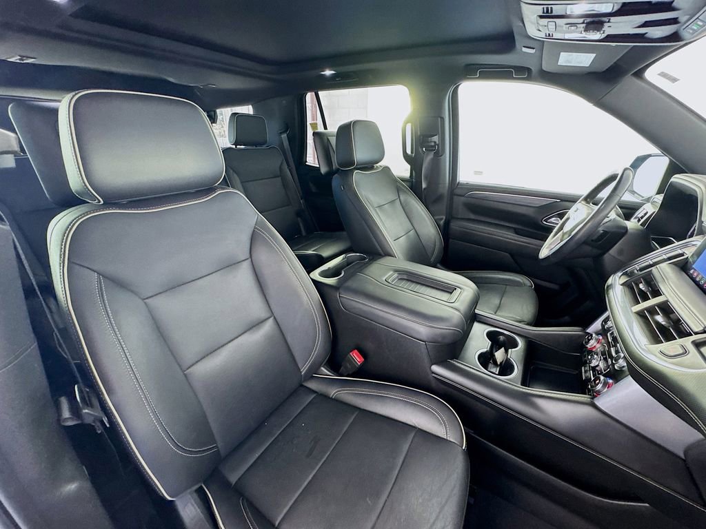 Used 2021 GMC Yukon SLT w/ SLT Premium Package image 32