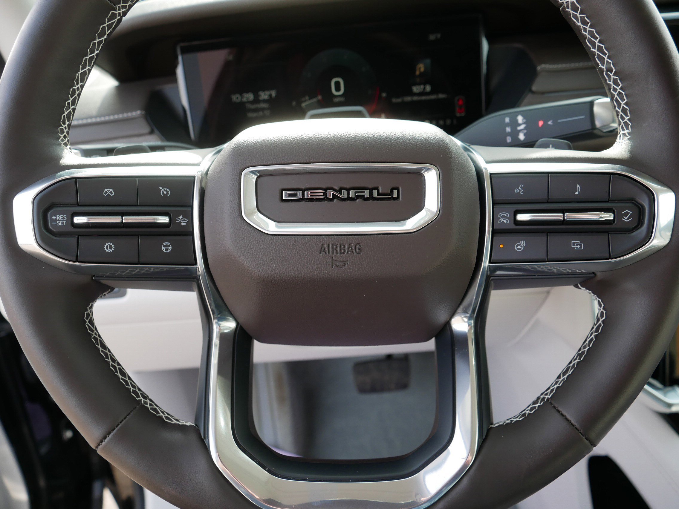 Certified 2025 GMC Acadia Denali w/ Super Cruise Package image 25