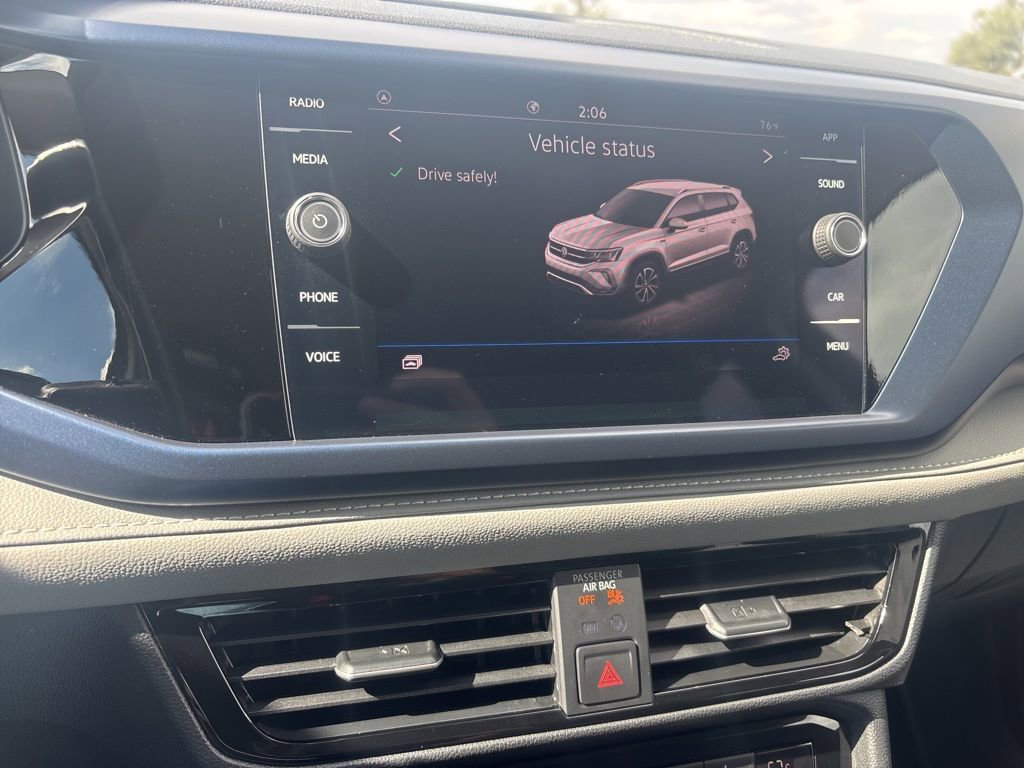 Used 2024 Volkswagen Taos SE FWD image 22