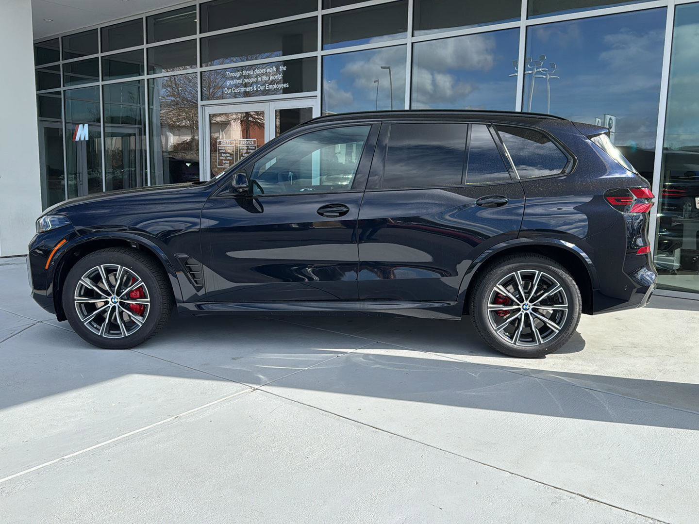 New 2026 BMW X5 xDrive40i w/ M Sport Package image 4