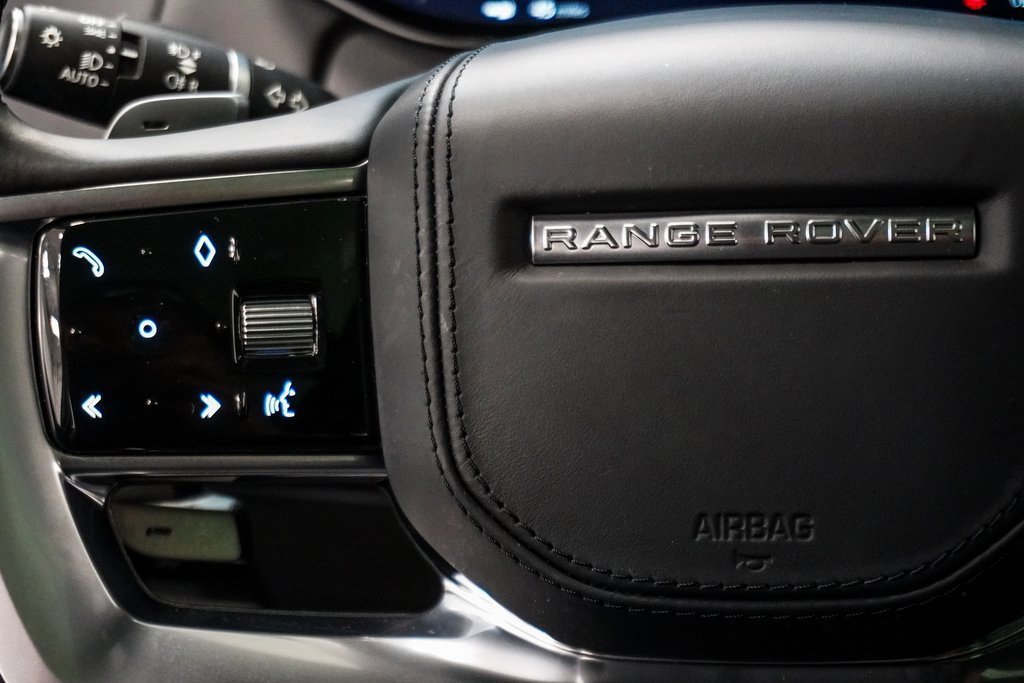 Used 2023 Land Rover Range Rover SE image 32