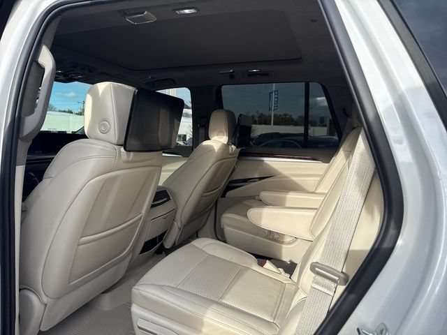 Certified 2025 Cadillac Escalade Sport Platinum w/ LPO, Floor Liner Package AWD/4WD image 4