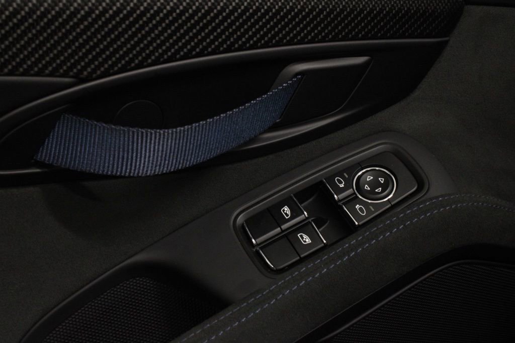 Certified 2025 Porsche 718 Cayman GT4 RS RWD image 21