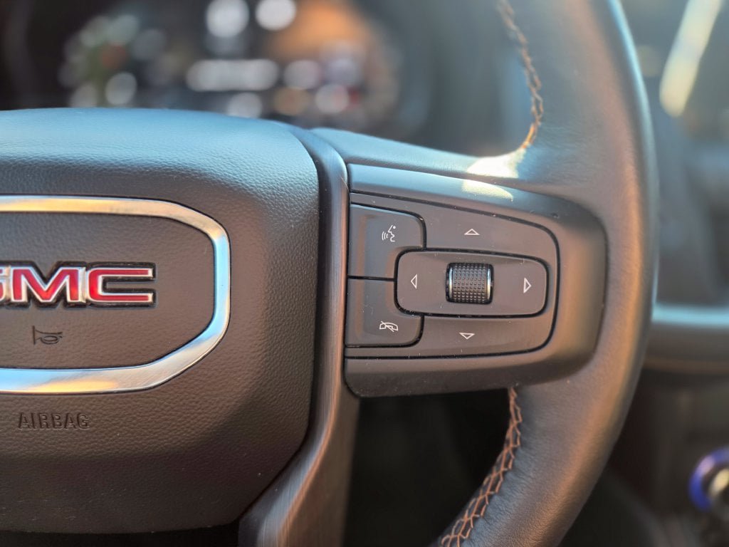 Used 2022 GMC Yukon AT4 AWD/4WD image 21