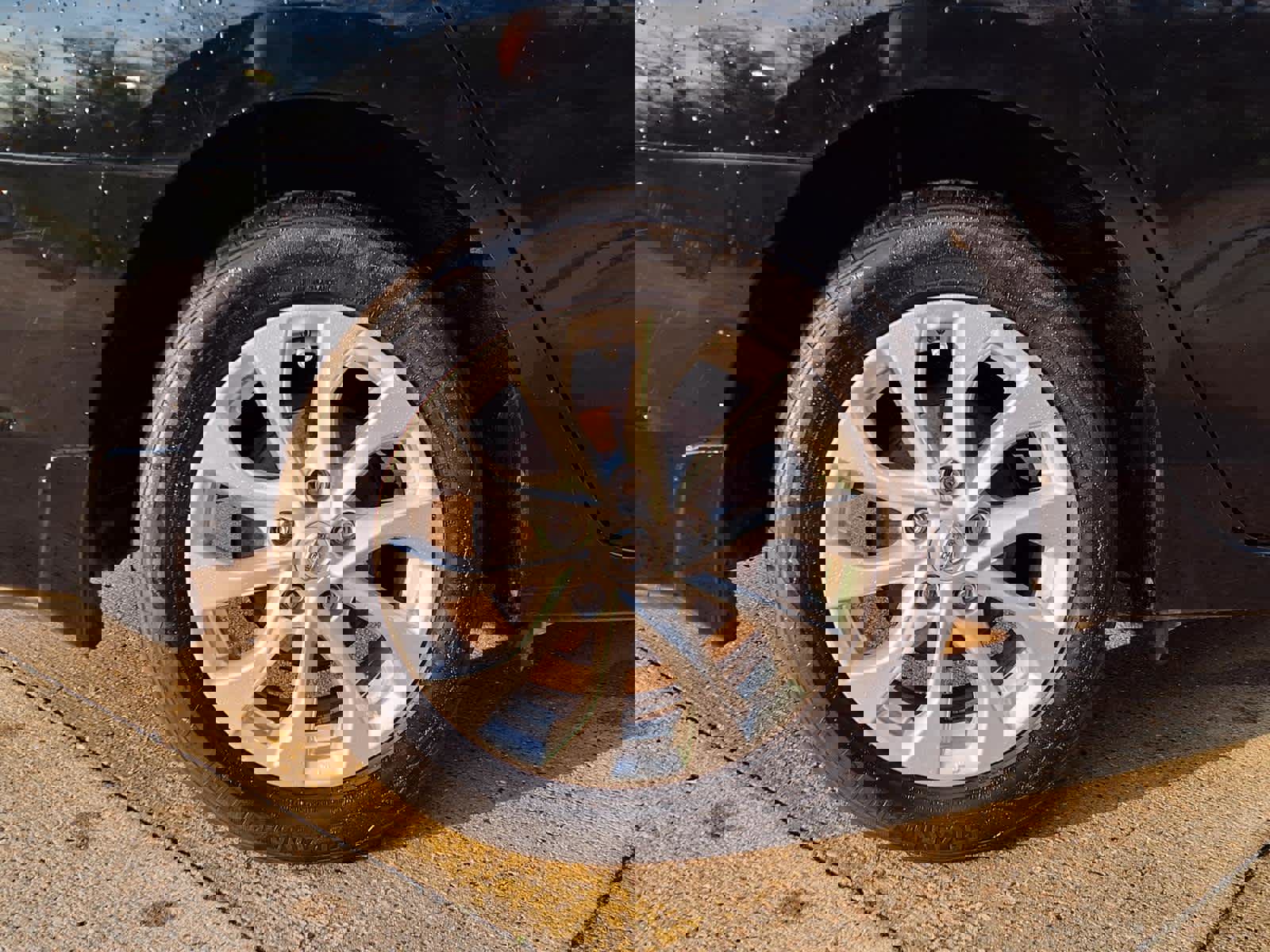 Used 2018 Nissan Sentra SV image 8