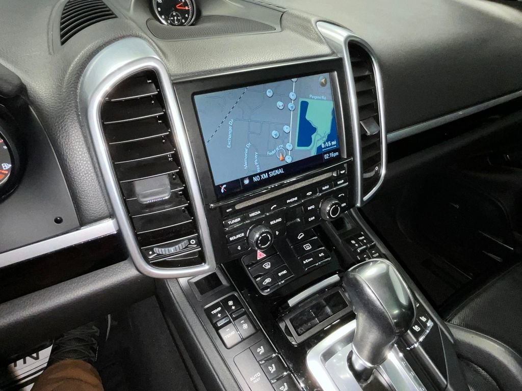 Used 2016 Porsche Cayenne image 31