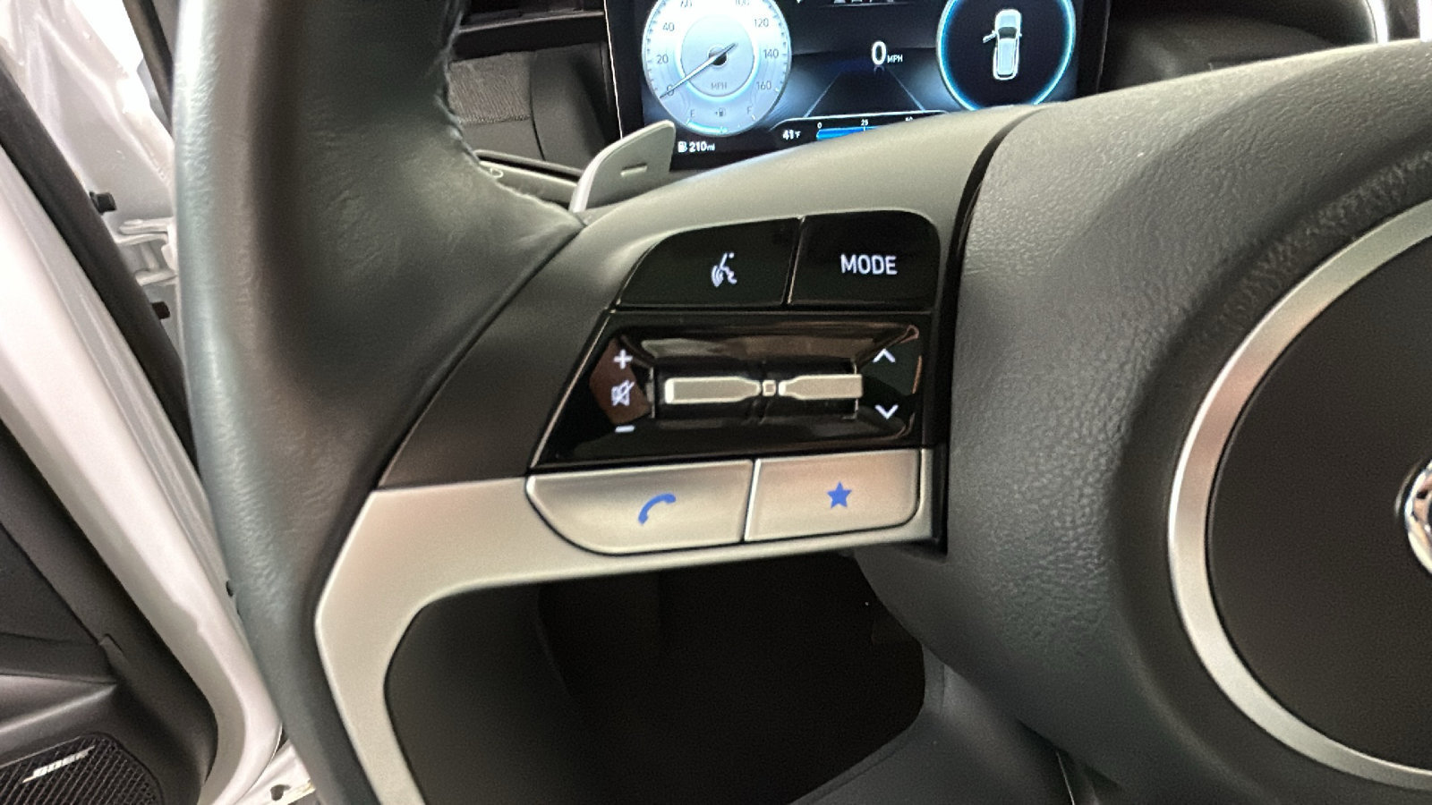Certified 2024 Hyundai Tucson Limited AWD/4WD image 20