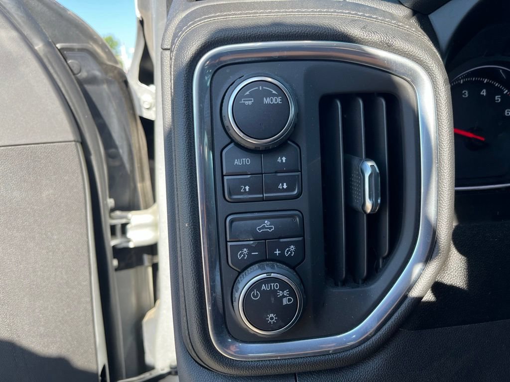 Used 2021 Chevrolet Silverado 1500 LT w/ Texas Edition Plus AWD/4WD image 13