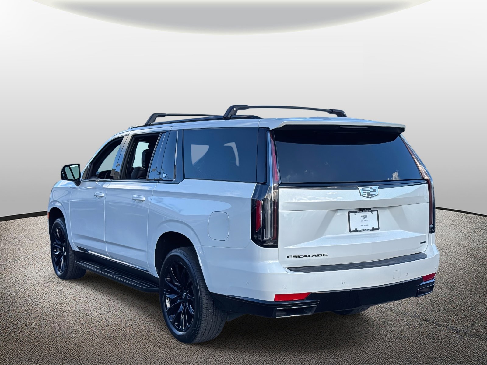 Used 2024 Cadillac Escalade ESV Sport Platinum w/ LPO, ONYX Package image 23