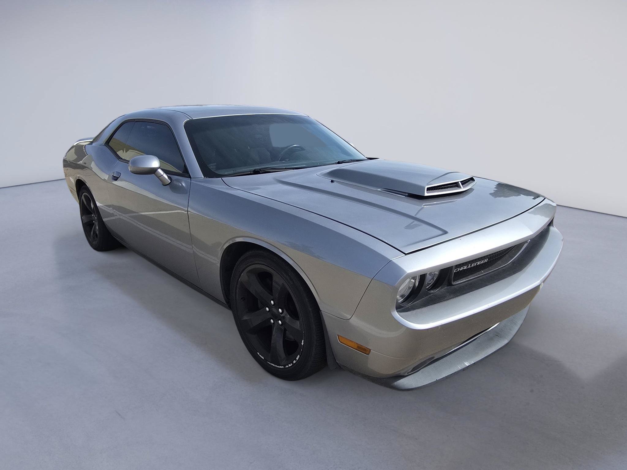 Used 2013 Dodge Challenger R/T w/ Blacktop Pkg RWD image 7