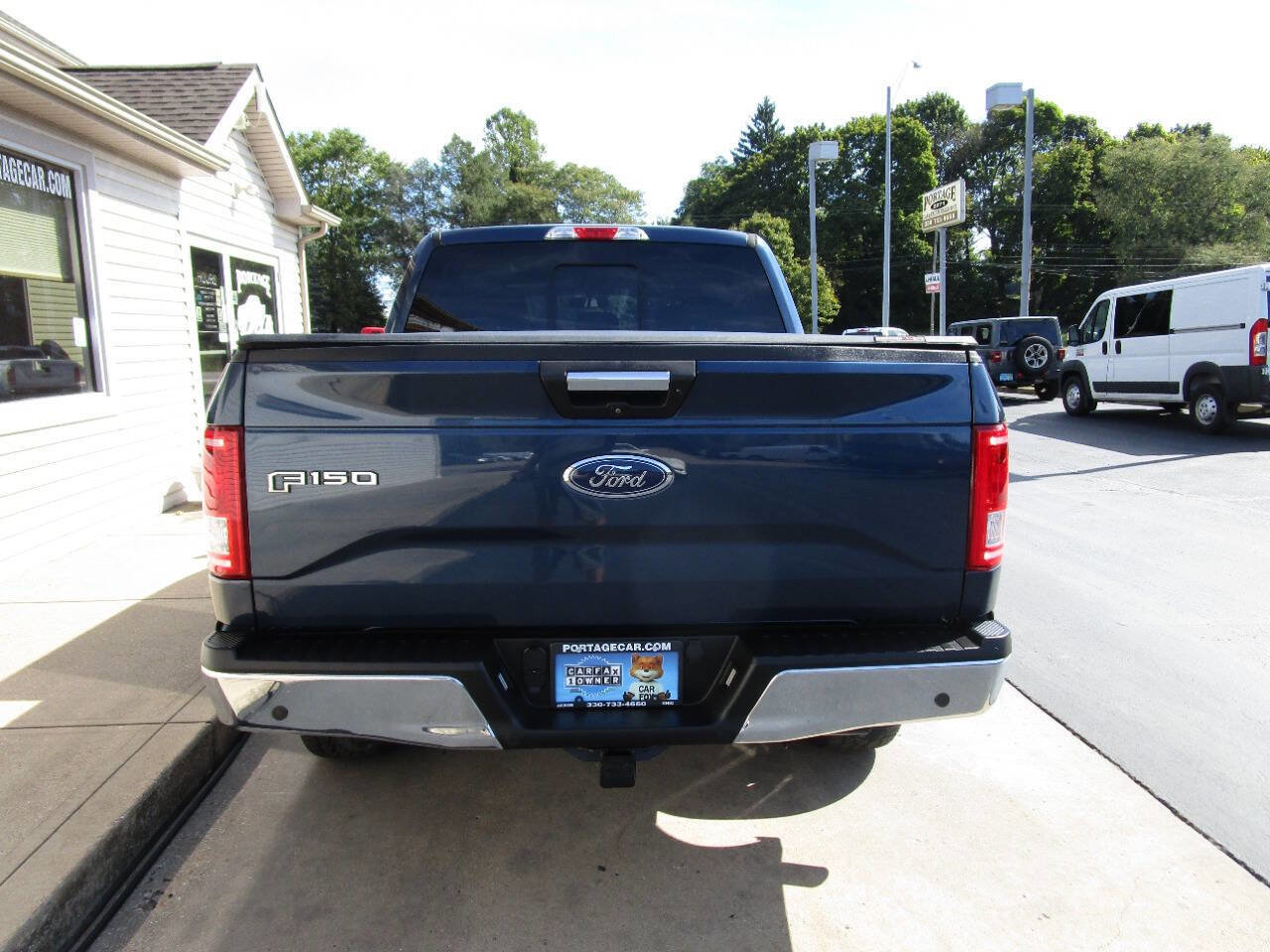 Used 2017 Ford F150 XLT w/ Equipment Group 302A Luxury image 7