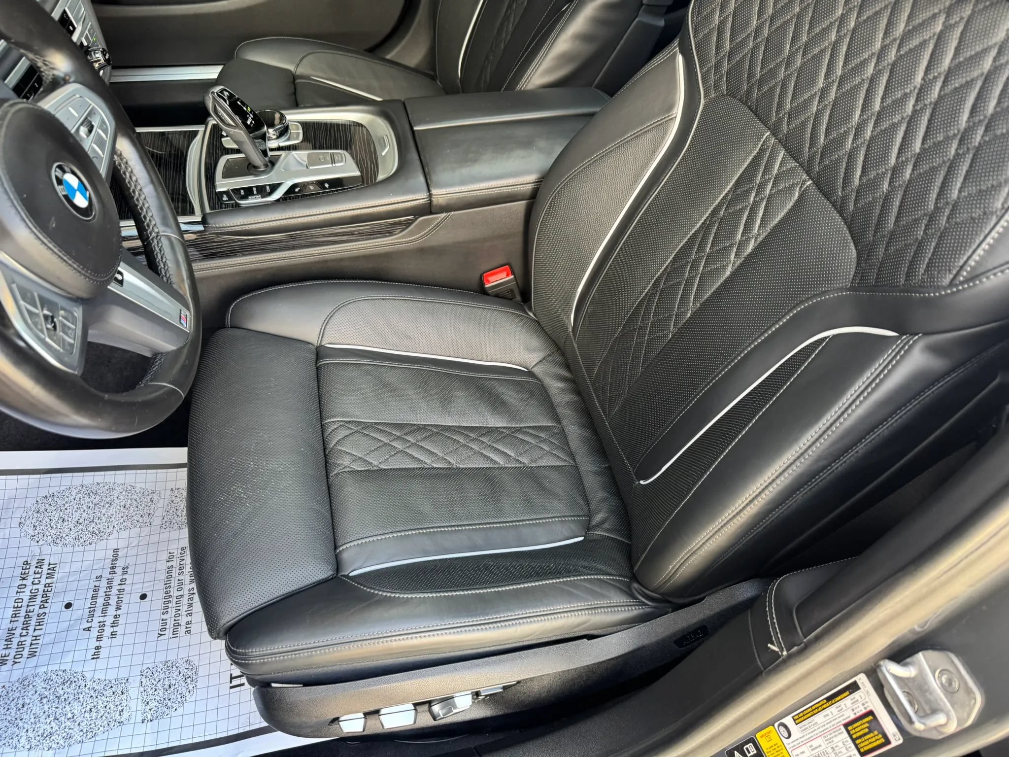 Used 2022 BMW 750i xDrive w/ Executive Package AWD/4WD image 15