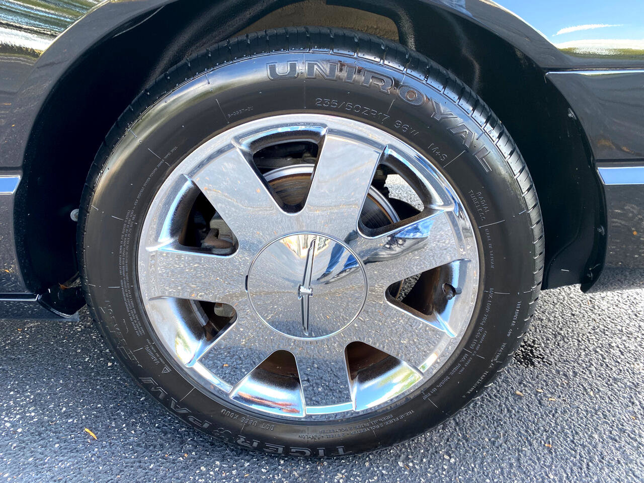 Used 2002 Ford Thunderbird Deluxe image 46