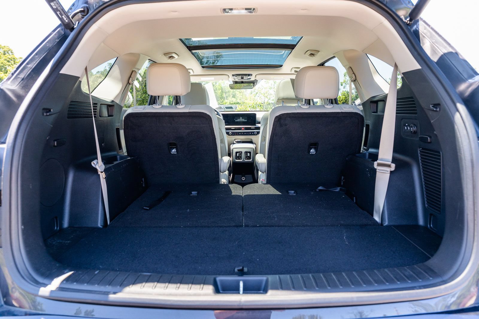 Used 2025 Kia Sorento EX w/ Panoramic Sunroof Package FWD image 16