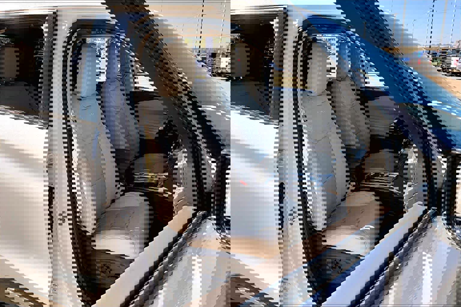 Used 2021 Ford Explorer Platinum w/ Equipment Group 601A image 8