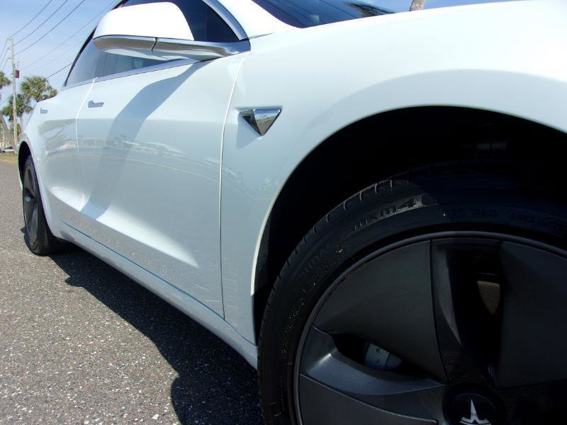 Used 2020 Tesla Model 3 Standard Range Plus image 4