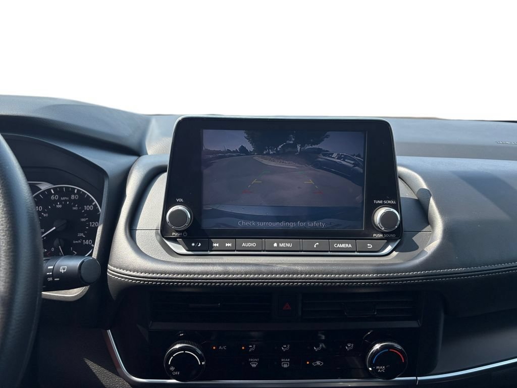 Used 2024 Nissan Rogue S FWD image 20