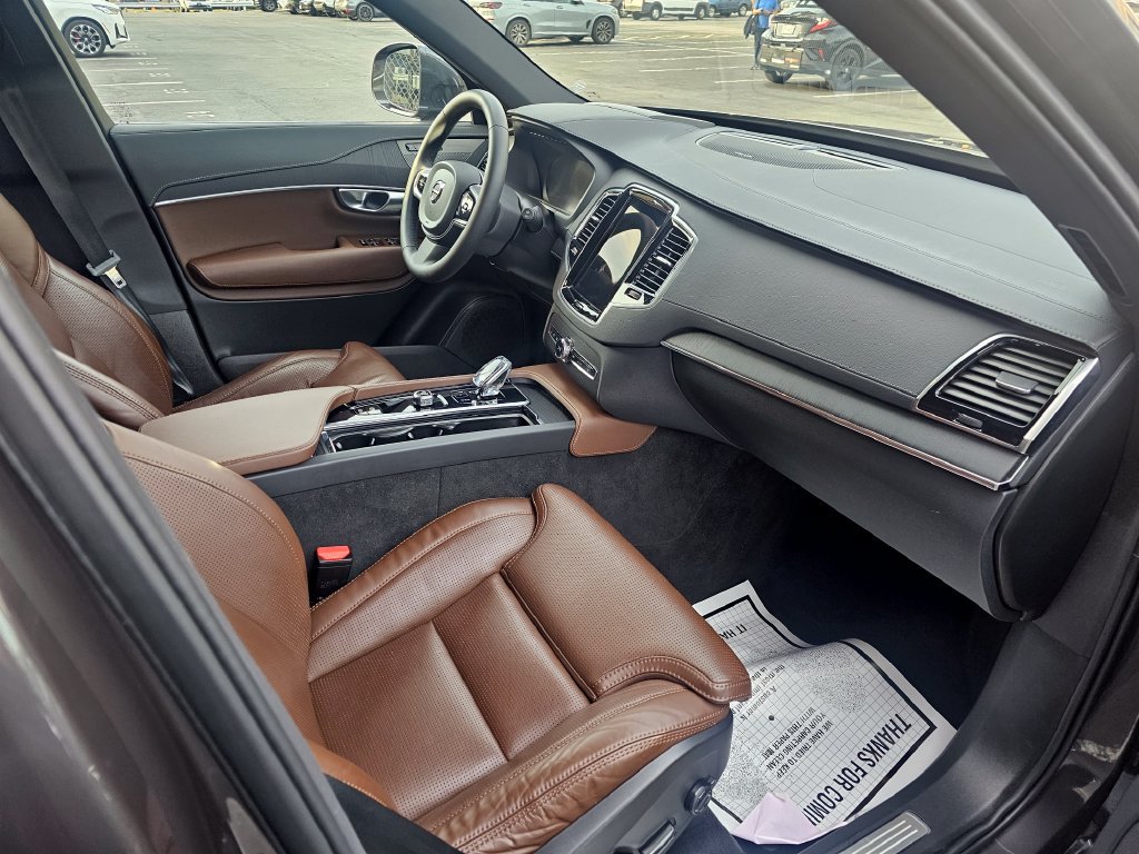 Certified 2024 Volvo XC90 B6 Ultimate AWD/4WD image 10