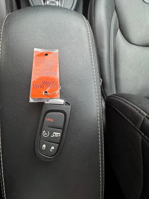 Used 2023 Jeep Cherokee Altitude Lux image 48