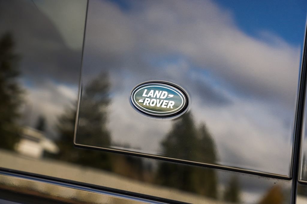 Used 2024 Land Rover Defender 110 V8 AWD/4WD image 29