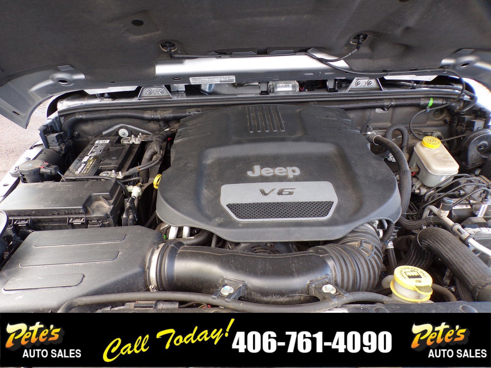 Used 2014 Jeep Wrangler Rubicon w/ Connectivity Group AWD/4WD image 19