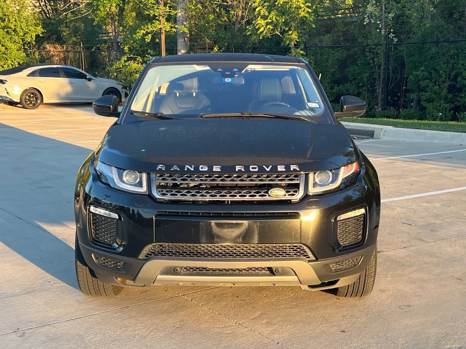 Used 2018 Land Rover Range Rover Evoque HSE AWD/4WD image 2