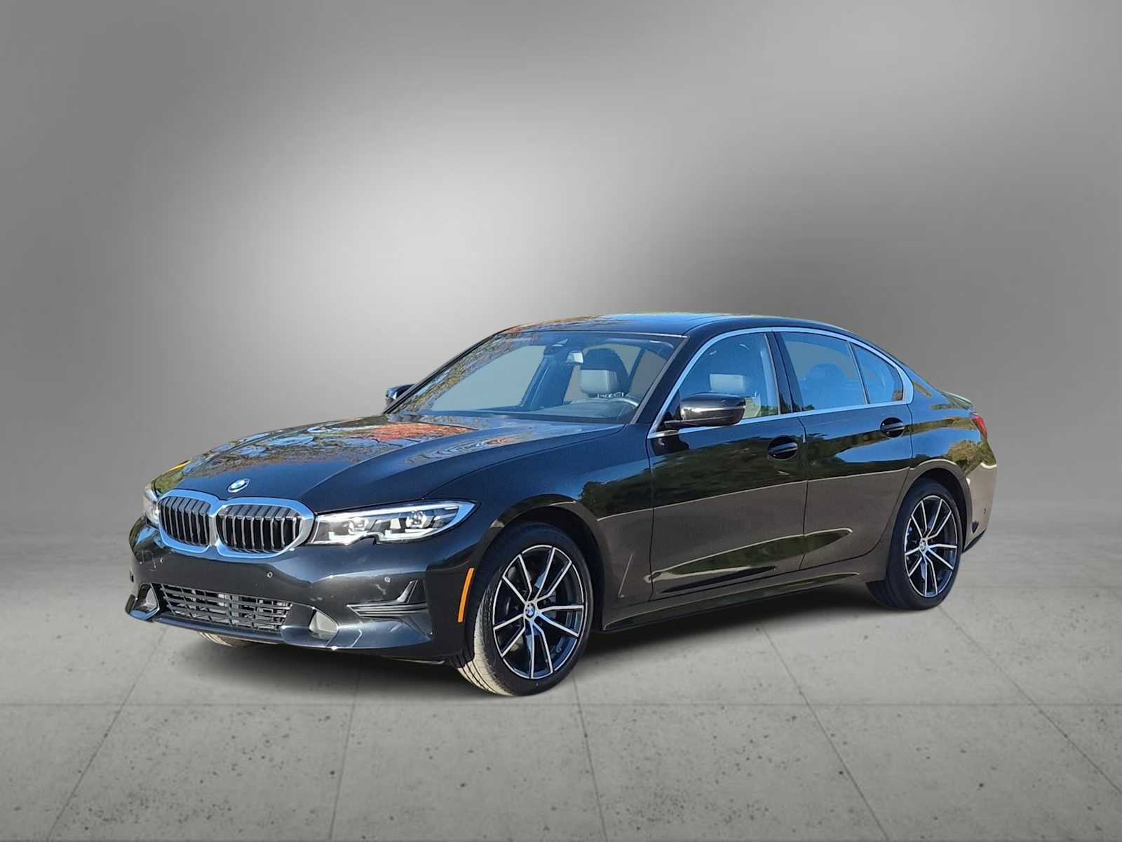 Used 2019 BMW 330i xDrive Sedan w/ Convenience Package AWD/4WD image 4
