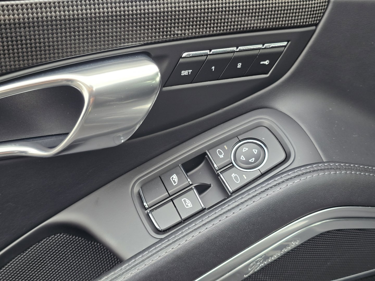 Used 2017 Porsche 911 Turbo image 37