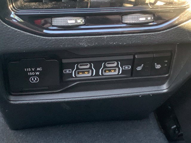 Used 2024 Jeep Grand Cherokee Limited w/ Luxury Tech Group II AWD/4WD image 18