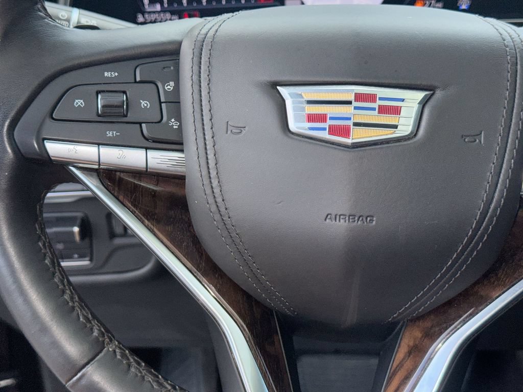 Used 2022 Cadillac Escalade Premium Luxury Platinum w/ Heavy-Duty Trailer Package AWD/4WD image 17