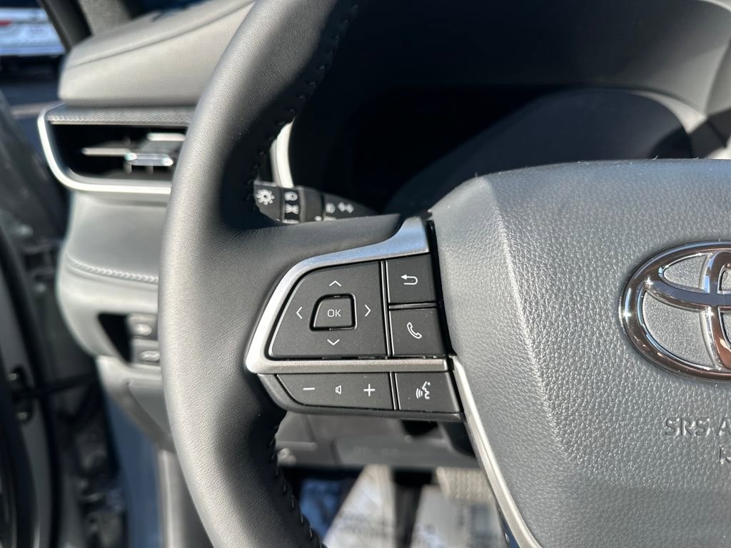 New 2025 Toyota Highlander XSE image 19