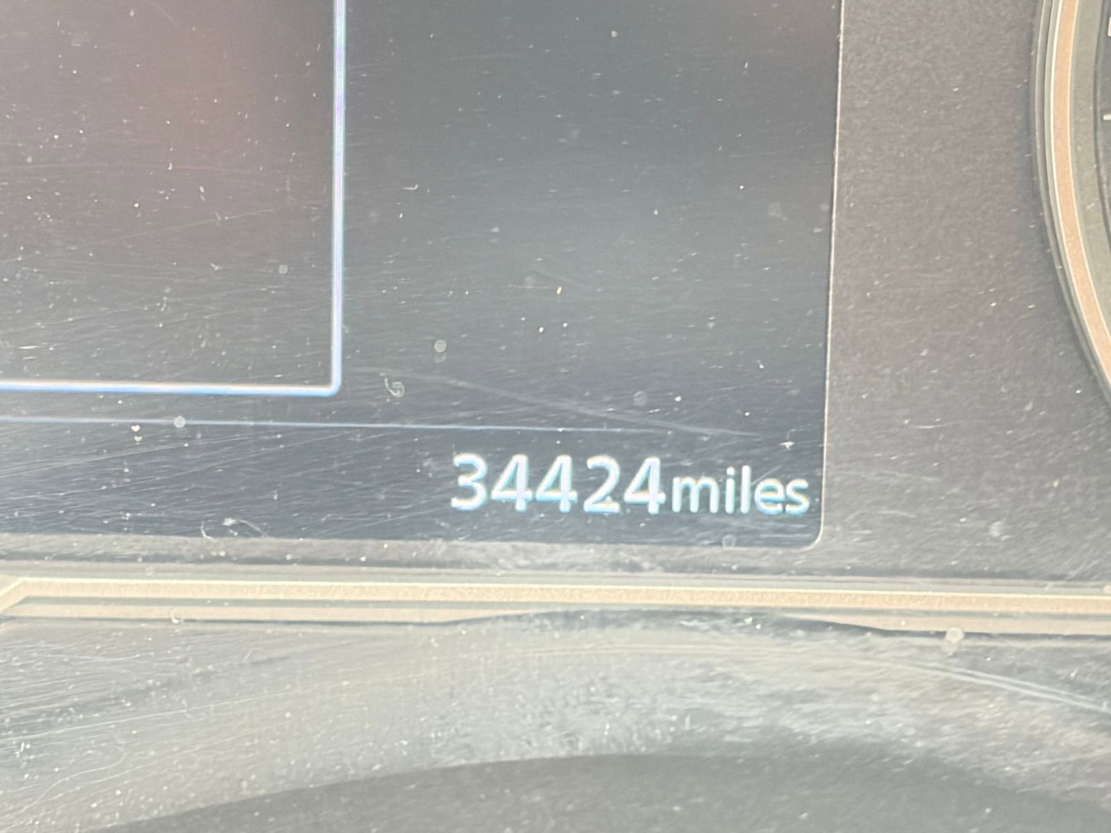 Used 2025 Nissan Versa SV FWD image 39