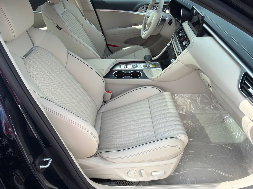 New 2026 Genesis G70 2.5T Prestige image 13