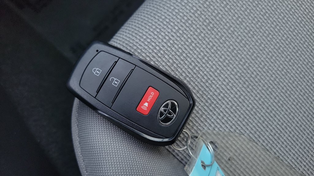 Used 2024 Toyota Prius LE FWD image 23