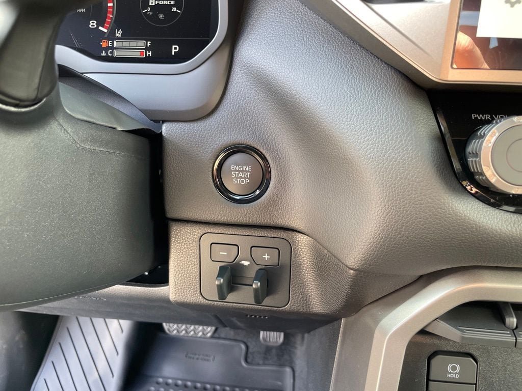 New 2026 Toyota Tundra Limited AWD/4WD image 18